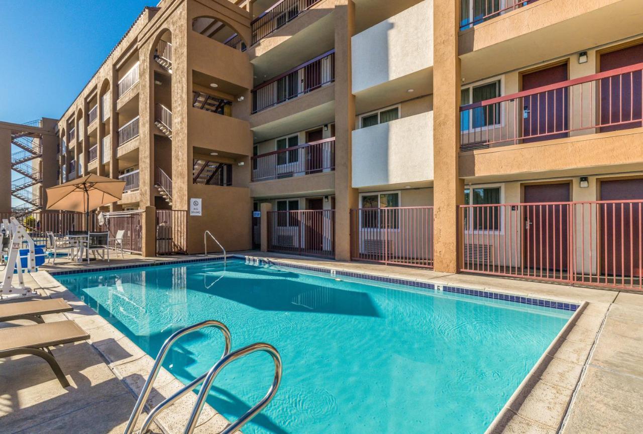 Days Inn By Wyndham Chula Vista-San Diego Экстерьер фото