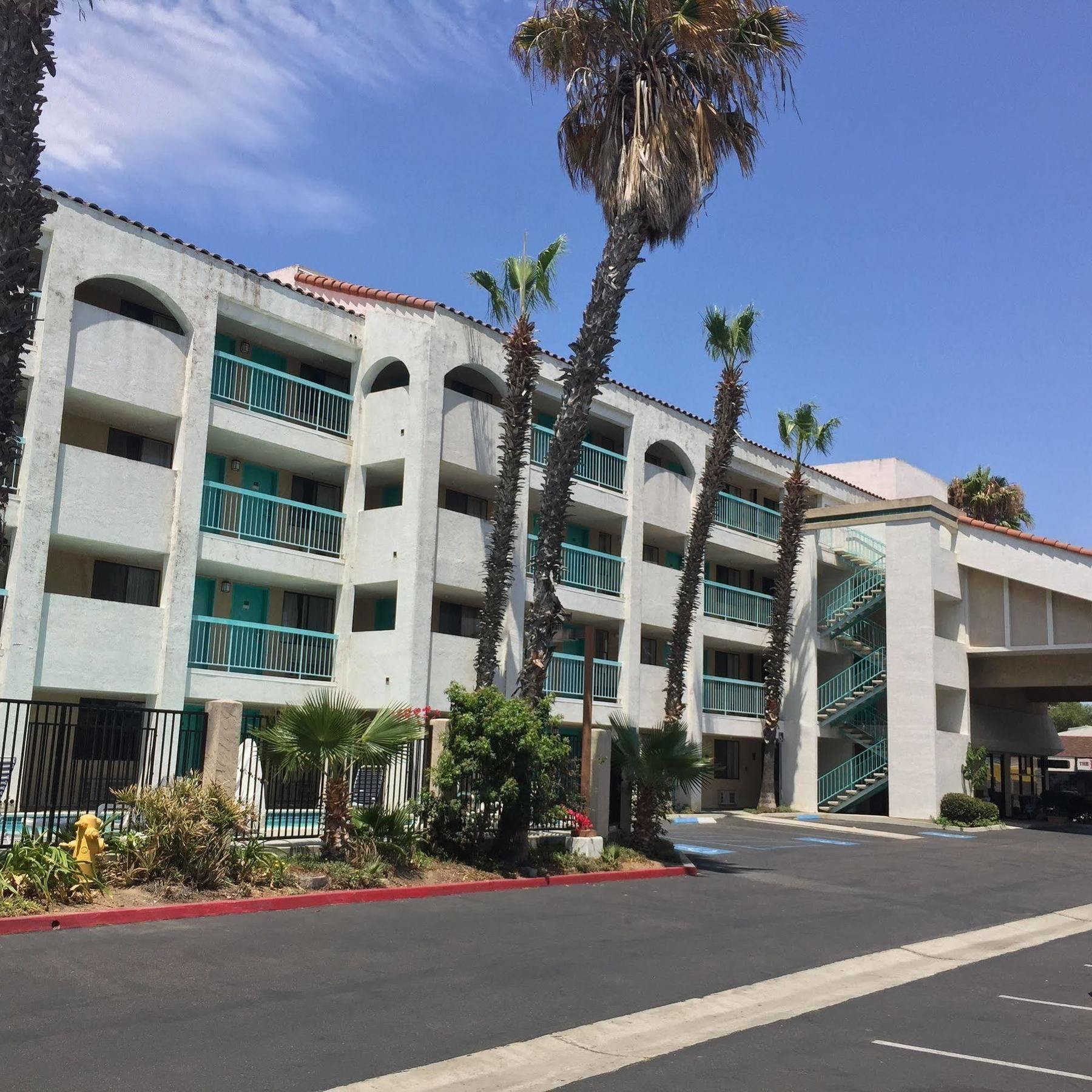 Days Inn By Wyndham Chula Vista-San Diego Экстерьер фото
